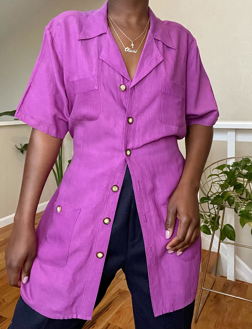 violet blouse