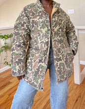 Load image into Gallery viewer, camo puffer jacket
