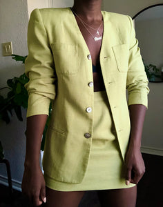 pear skirt suit