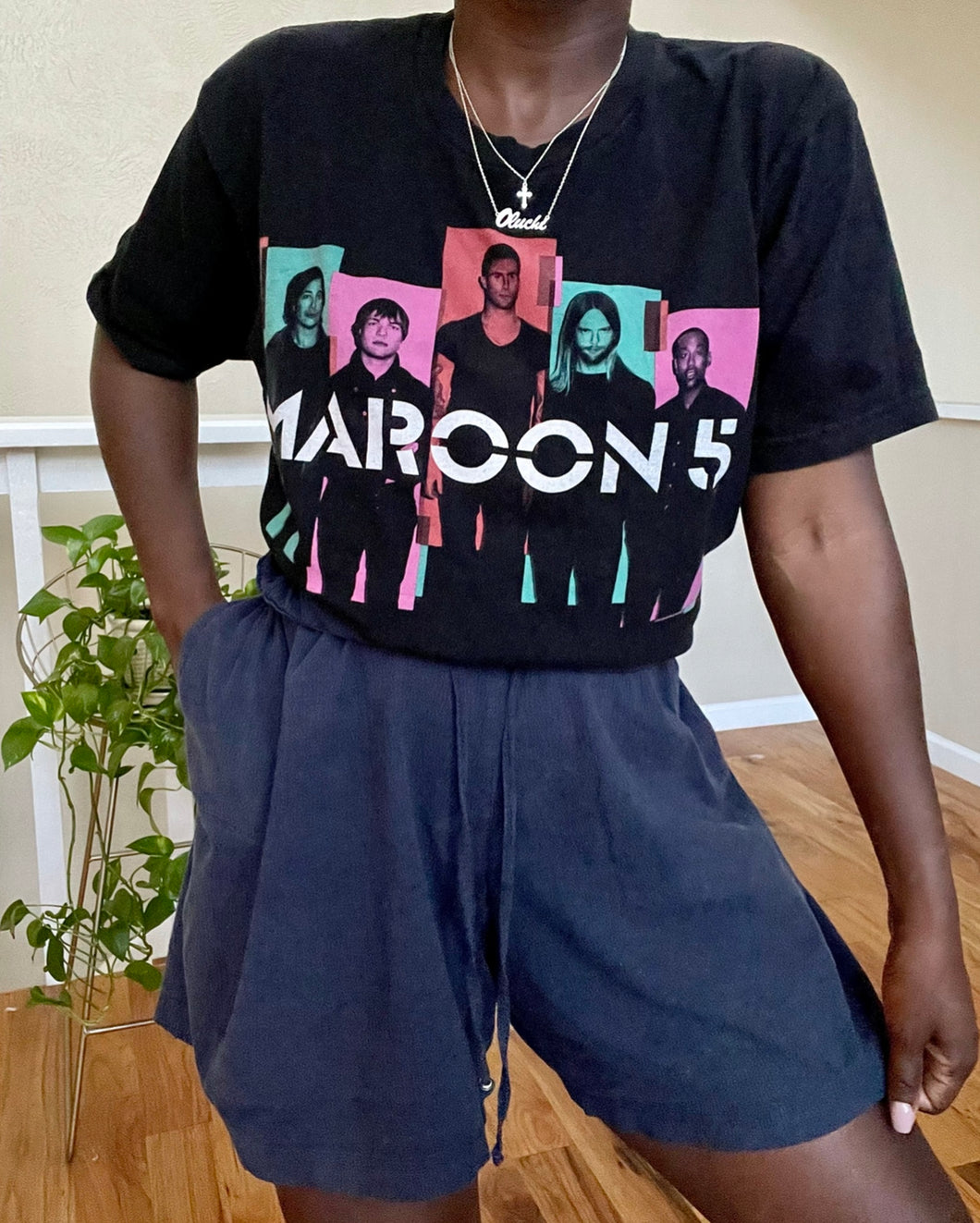 maroon 5 tee